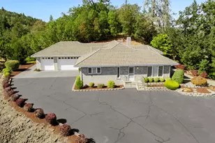 790 Tranquil Ln, Roseburg, OR 97471 - Photo 1