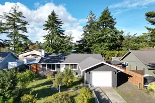 2045 19th St, Florence, OR 97439 - Photo 1