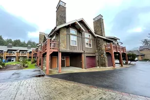 132 E Surfcrest Ave, Cannon Beach, OR 97110 - Photo 1