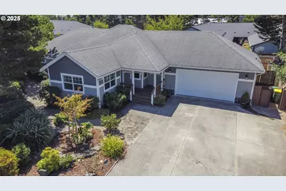 1522 Myrtle Loop, Florence, OR 97439 - Photo 1
