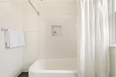 2415 NE 44th Ave, Portland, OR 97213 - Photo 17