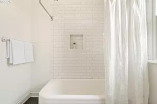 2415 NE 44th Ave, Portland, OR 97213 - Photo 17