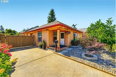 6435 SE 71st Ave, Portland, OR 97206 - Photo 1