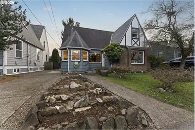 7126 N Ivanhoe St, Portland, OR 97203 - Photo 1