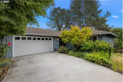 12434 SW King George Dr, King City, OR 97224 - Photo 1