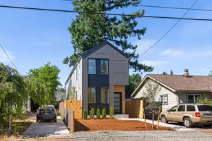 5305 SE Malden St, Portland, OR 97206 - Photo 1