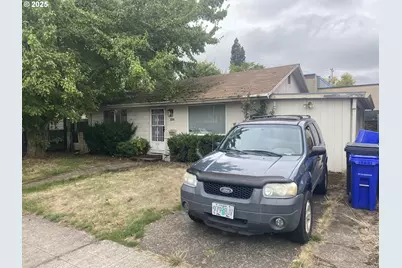 130 E Gloucester St, Gladstone, OR 97027 - Photo 1