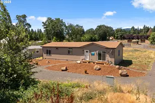 1682 Markham Rd, Hood River, OR 97031 - Photo 1