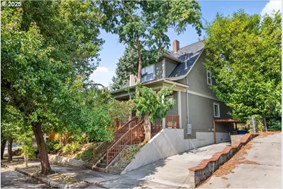 917 NE Skidmore St, Portland, OR 97211 - Photo 1