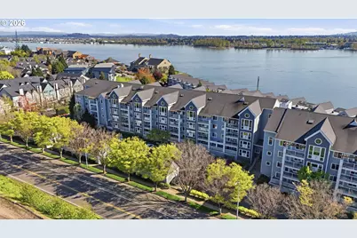 520 SE Columbia River Dr #422, Vancouver, WA 98660 - Photo 1