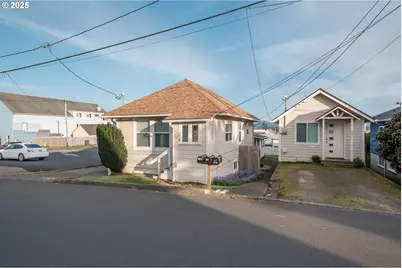 443 SW 7th, Newport, OR 97365 - Photo 1