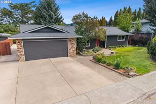 407 22nd St, Hood River, OR 97031 - Photo 1