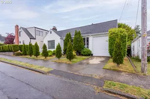 980 Anderson Ave, Coos Bay, OR 97420 - Photo 1