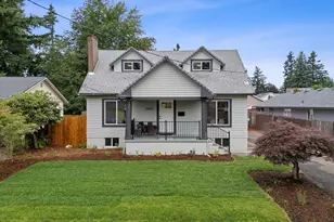 14127 SE Center St, Portland, OR 97236 - Photo 1