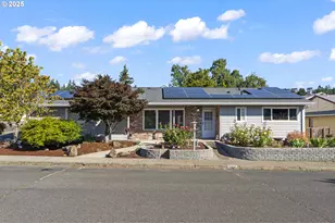 15835 SW Queen Victoria Pl, King City, OR 97224 - Photo 1