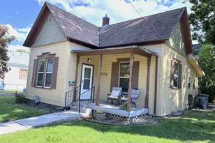 702 Main Ave, La Grande, OR 97850 - Photo 1