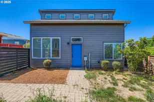 4215 NE Highland Ct, Portland, OR 97218 - Photo 1