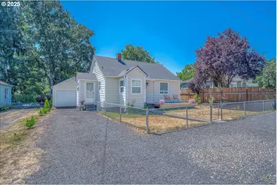 465 S 7th St, Saint Helens, OR 97051 - Photo 1