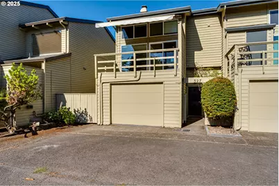 327 Country Club Rd, Eugene, OR 97401 - Photo 1