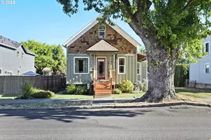 811 W 9th St, The Dalles, OR 97058 - Photo 1