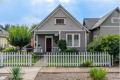 412 4th St, Oregon City, OR 97045 - Photo 1