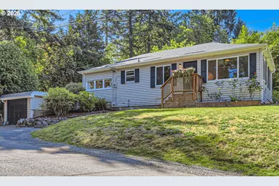 4310 SW Primrose St, Portland, OR 97219 - Photo 1