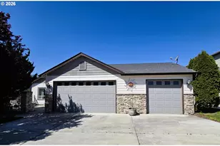 2133 NW Dusk Dr, Hermiston, OR 97838 - Photo 1