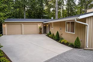 30166 Sandy Ln, Rainier, OR 97048 - Photo 1