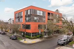 2373 SE 44th Ave, Portland, OR 97215 - Photo 1