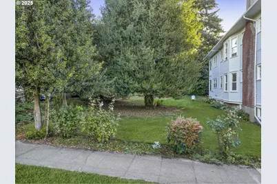 132 SE 18th (North Of) Ave, Portland, OR 97214 - Photo 1