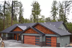 2957 Sylvan Dr, Grants Pass, OR 97527 - Photo 1