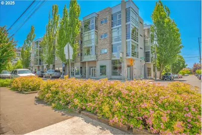 910 SE 42nd Ave #370, Portland, OR 97215 - Photo 1