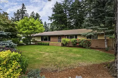916 NE 111th Ave, Portland, OR 97220 - Photo 1