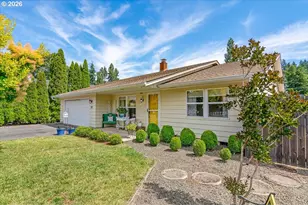 915 Madison St, Silverton, OR 97381 - Photo 1