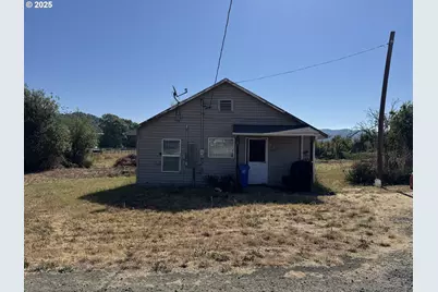 142 Stevenson Ln, Roseburg, OR 97471 - Photo 1