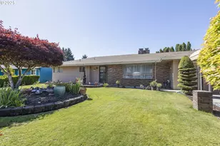 1862 SE Oak Crest Dr, Hillsboro, OR 97123 - Photo 1