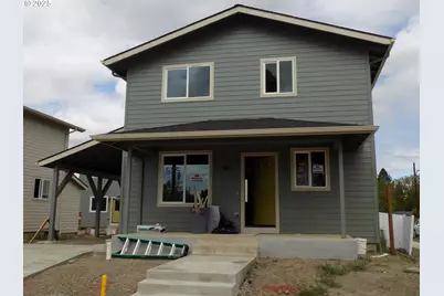 585 SE Firefly Ave, Corvallis, OR 97333 - Photo 1