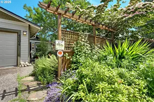 4204 NE 14th Ave, Portland, OR 97211 - Photo 1