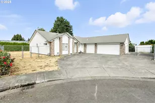 2677 Burlington Ct NE, Salem, OR 97305 - Photo 1