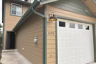 1690 32nd St, Florence, OR 97439 - Photo 1