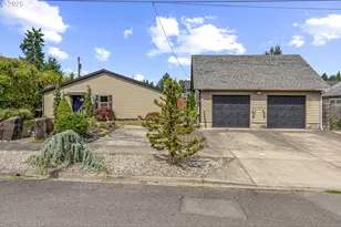 800 N 10th Ave, Kelso, WA 98626 - Photo 1