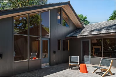 2748 SW Talbot Rd, Portland, OR 97201 - Photo 1