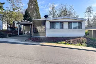 37 NE Mary Ann Ln, Roseburg, OR 97470 - Photo 1