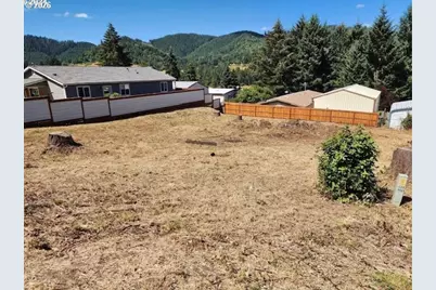 1035 Whipple Ct, Yoncalla, OR 97499 - Photo 1