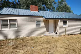 871 Glenbrook Loop Rd, Riddle, OR 97469 - Photo 1