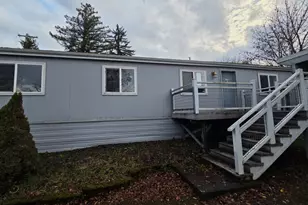 115 NE 8th St, Oakland, OR 97462 - Photo 1