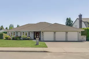 1003 NW 9th Ave, Canby, OR 97013 - Photo 1