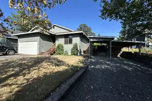 10854 SW 61st Ave, Portland, OR 97219 - Photo 1