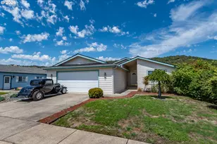 164 Jacob Hale Way, Roseburg, OR 97471 - Photo 1
