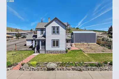 110 NE 5th St, Dufur, OR 97021 - Photo 1